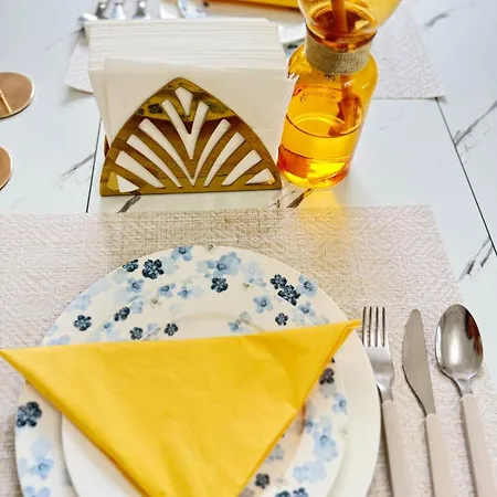 New,mountain & Sea View 3 Guests With Private Garage Apartamento *