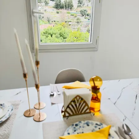 Daire New,mountain & Sea View 3 Guests With Private Garage Beausoleil