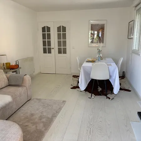 New,mountain & Sea View 3 Guests With Private Garage Apartman