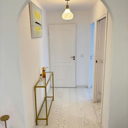 New,mountain & Sea View 3 Guests With Private Garage Lejlighed